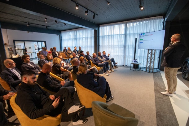 le lounge de Pitlane à Liège