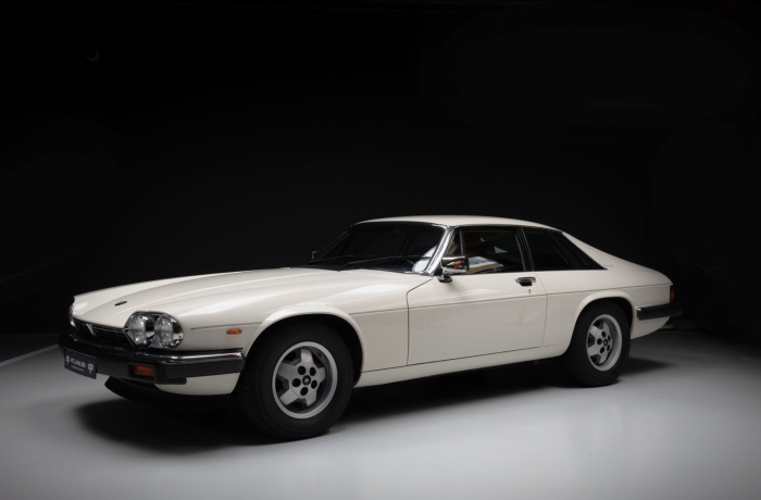 Photo of the car Jaguar XJS 